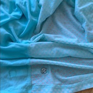 Lululemon infinity scarf in great condition!